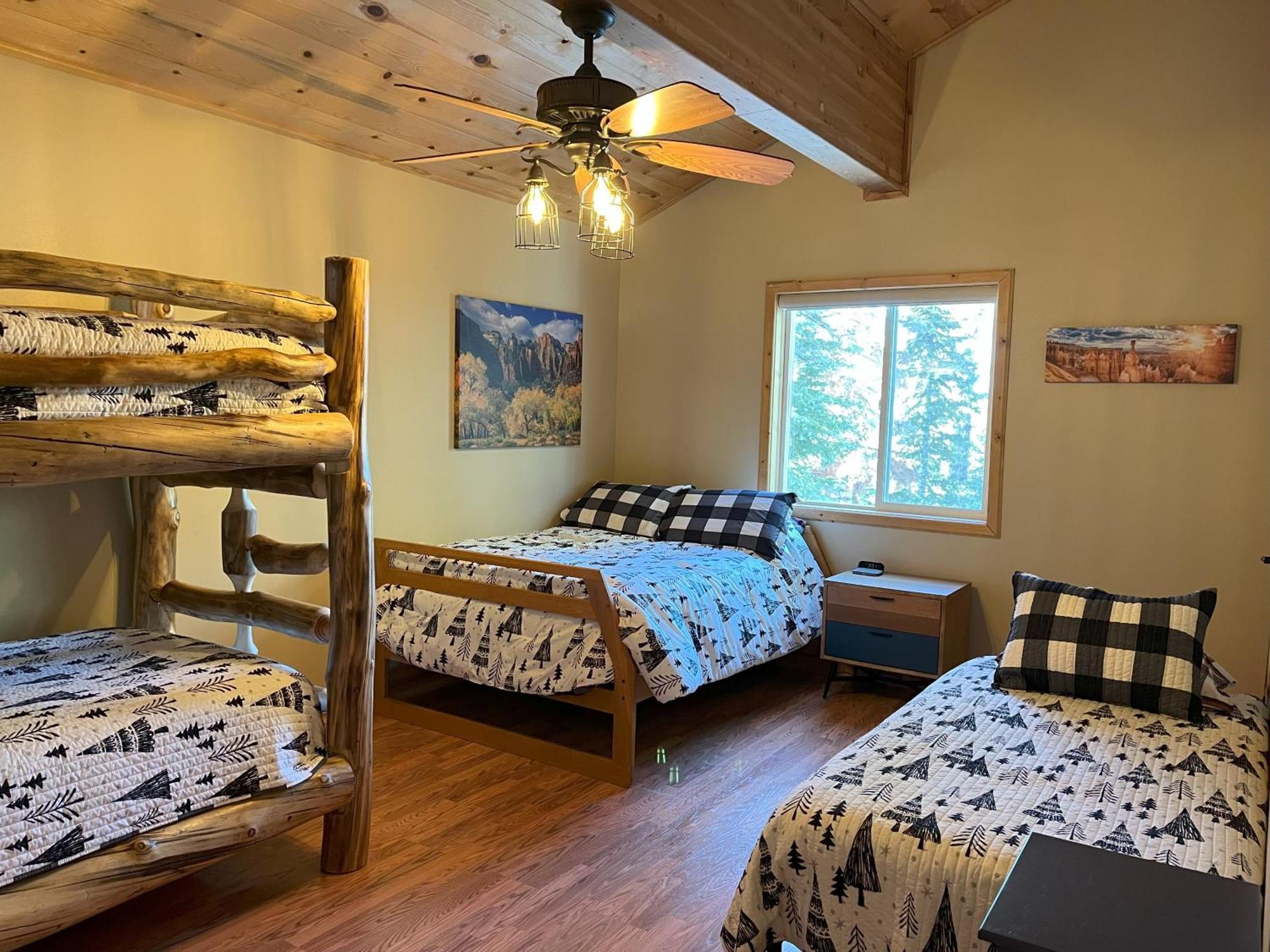 Duck Creek Village Canyon Country Chalet מראה חיצוני תמונה